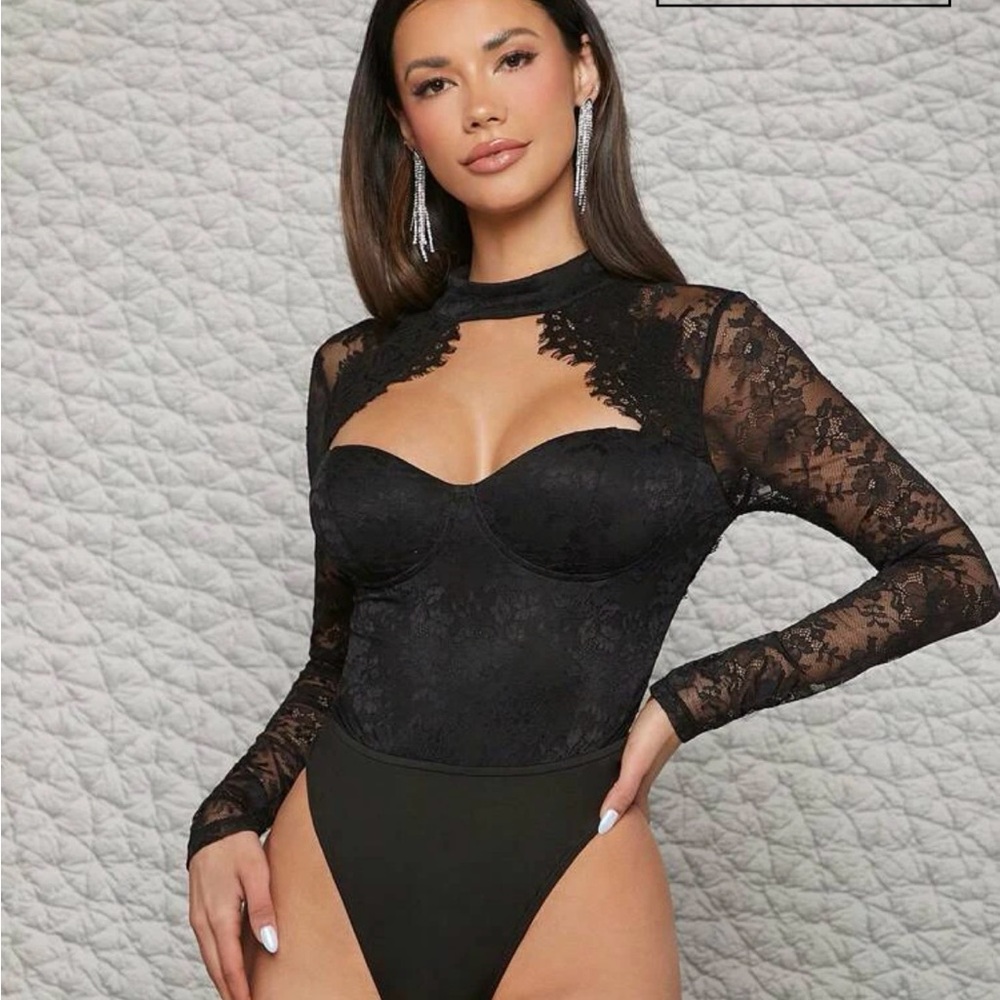 Lace body suit